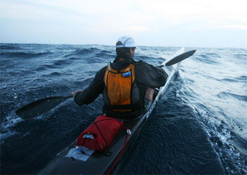Simon Blackburn - 24 hr surf ski record attempt